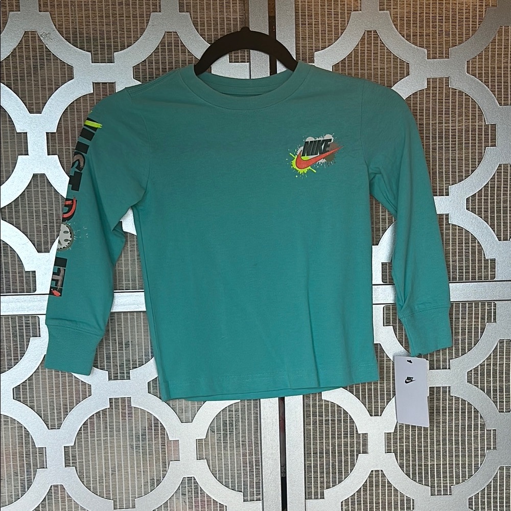 Nike NWT Blue Long Sleeve Tee Crew Neck
